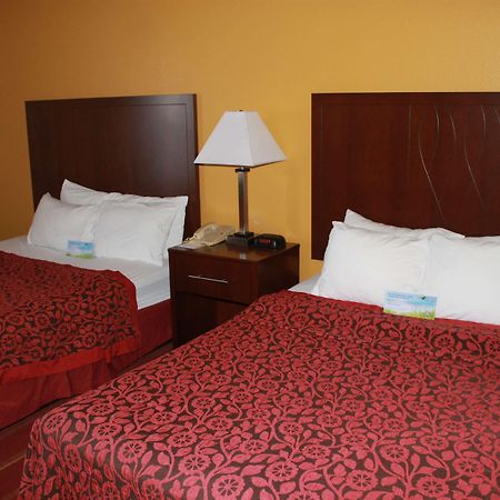 Days Inn By Wyndham Walcott Davenport Exteriör bild
