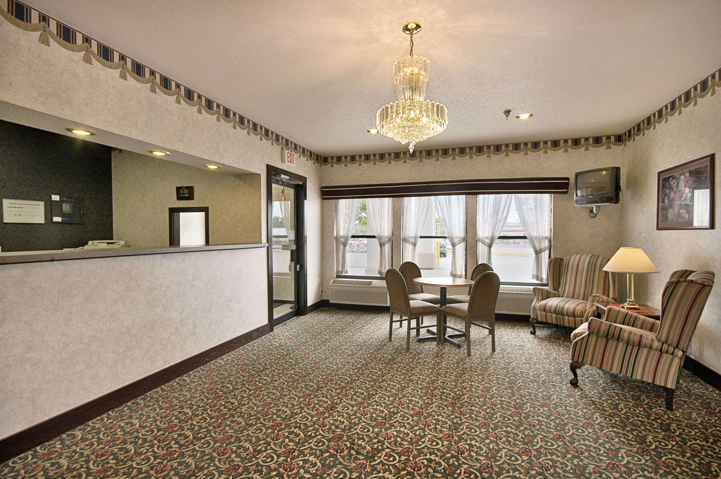 Days Inn By Wyndham Walcott Davenport Exteriör bild
