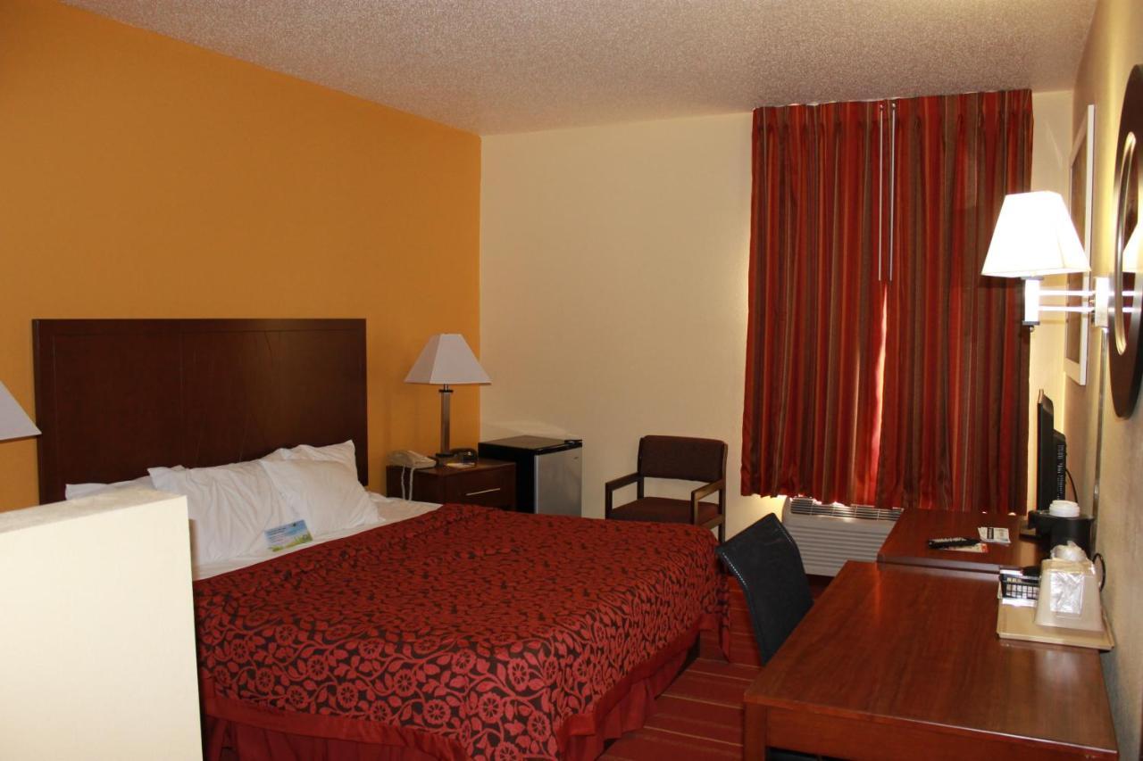 Days Inn By Wyndham Walcott Davenport Exteriör bild