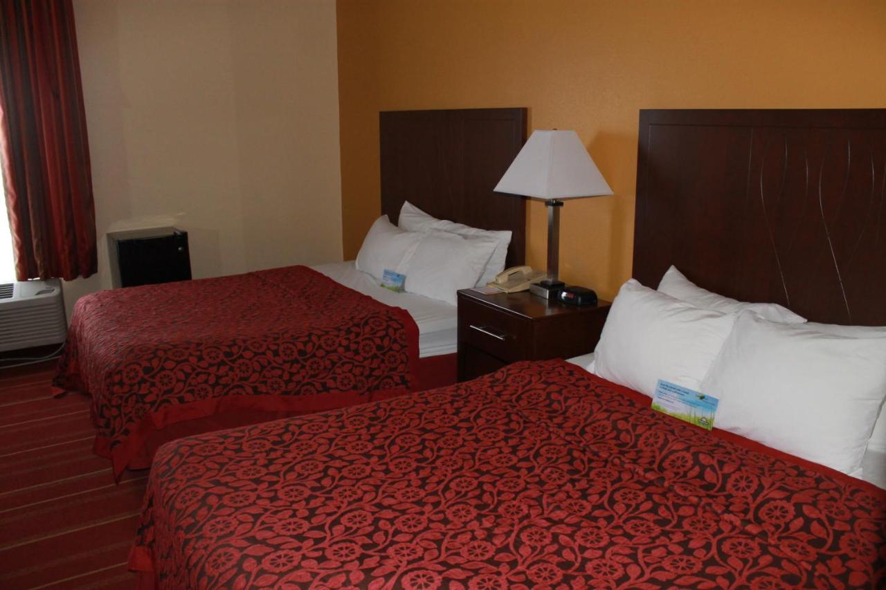 Days Inn By Wyndham Walcott Davenport Exteriör bild